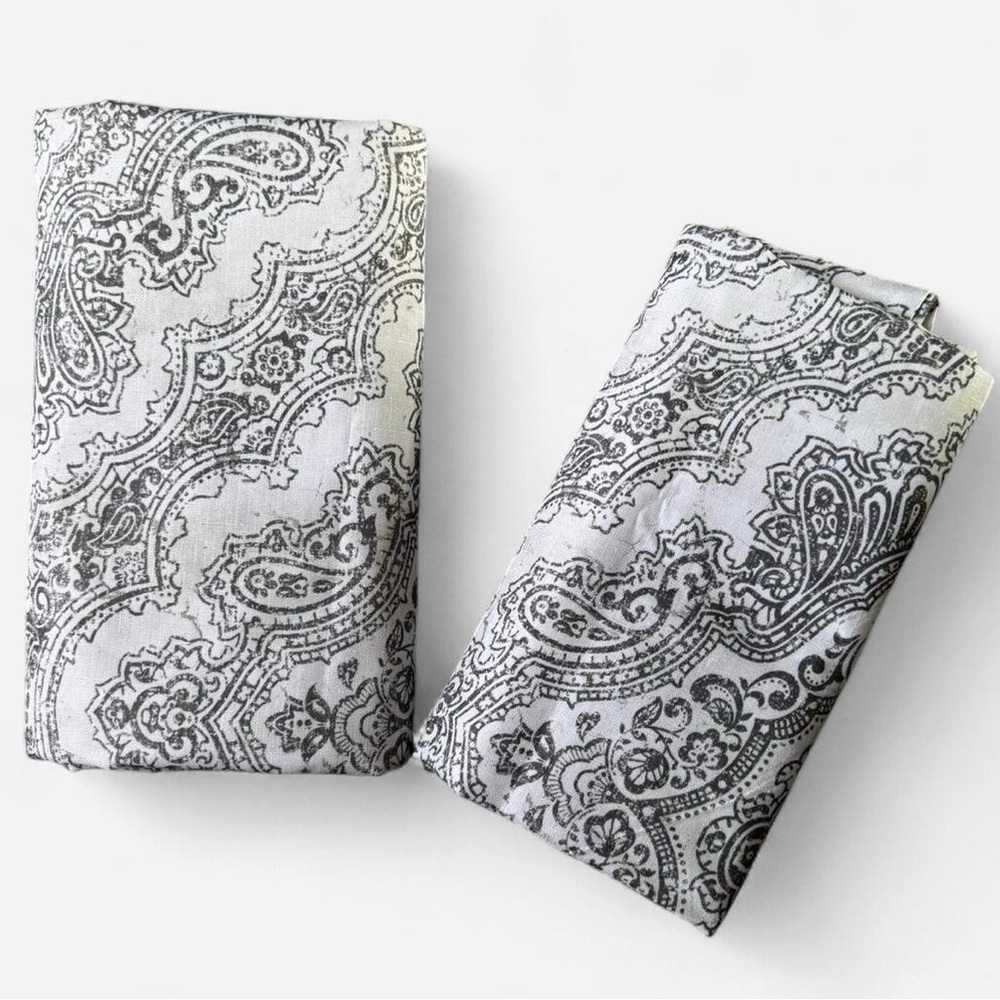 Elegant Black and White Paisley Fabric